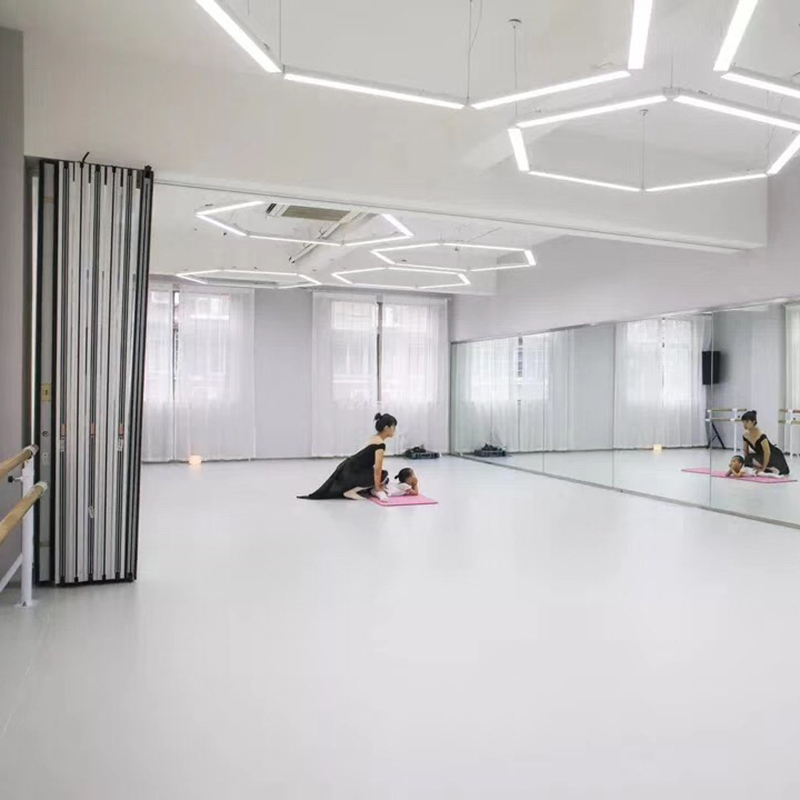 南京厂家直销舞蹈卷材塑胶地板瑜伽教室专用pvc地板环保耐磨加厚商用