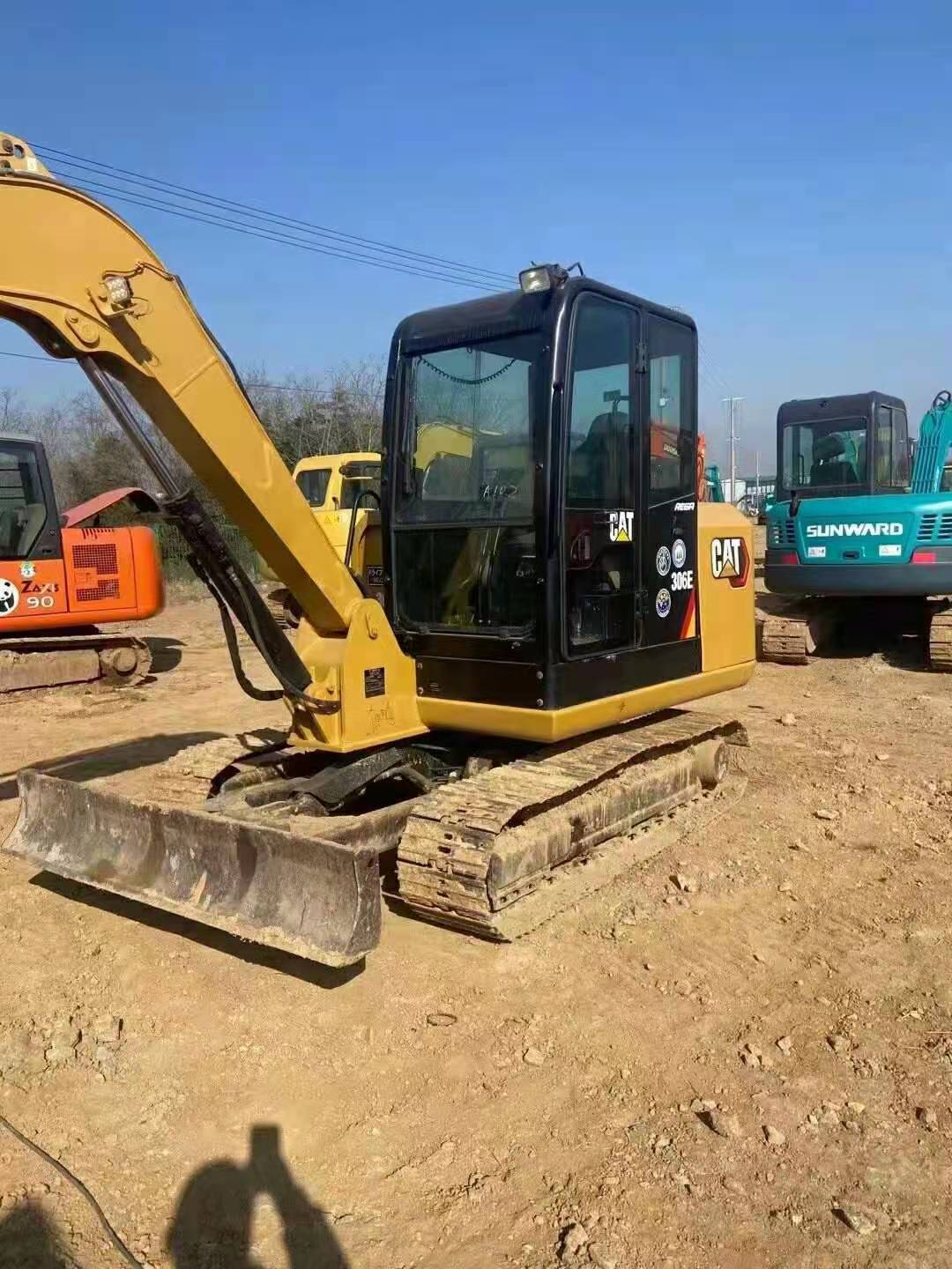 18年卡特306e工作2000多小时车靓价低欲购从速