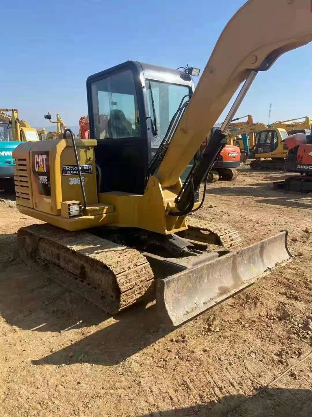 18年卡特306e工作2000多小时车靓价低欲购从速