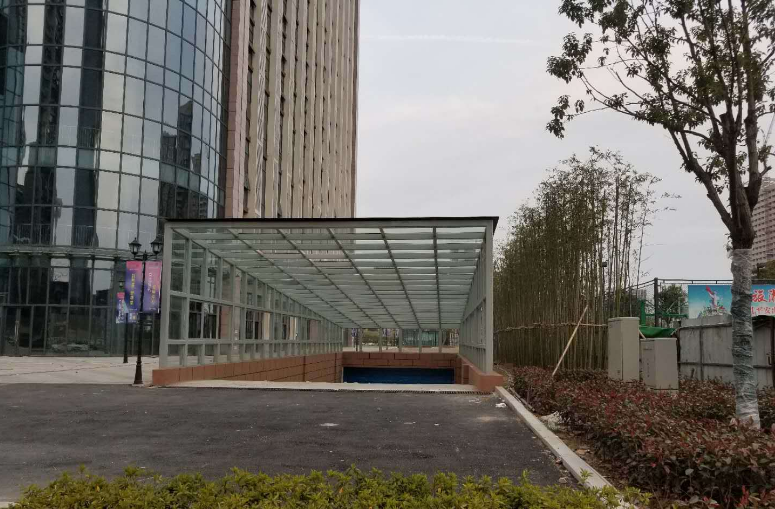 小区地下停车库坡道雨棚 商场车库进出口上下坡雨篷安装定制