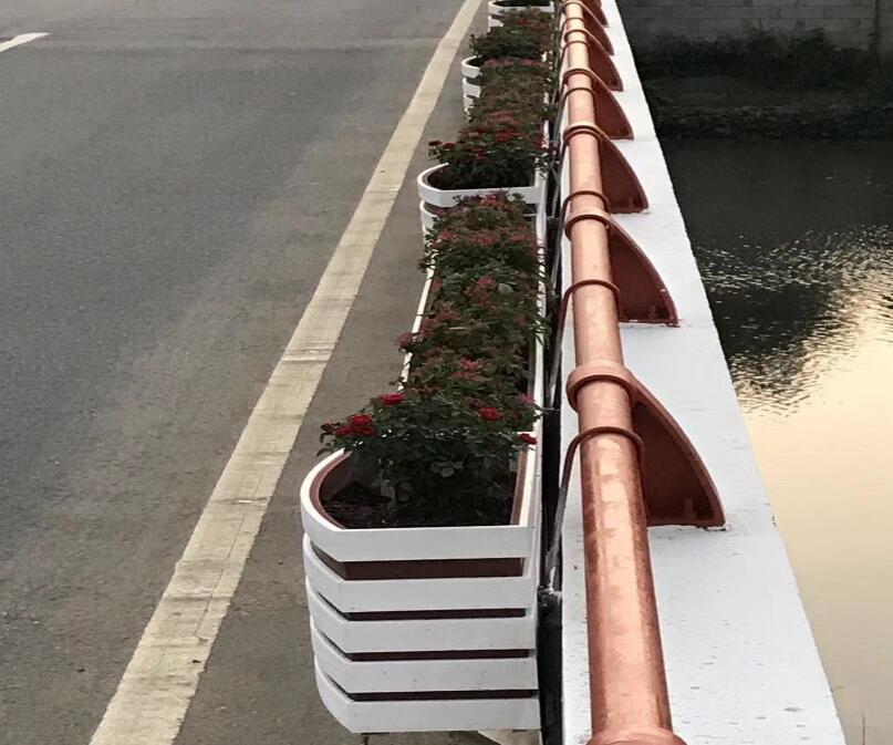 厂家供应 道路隔离景观护栏花箱 pvc微发泡花箱护栏绿化工程
