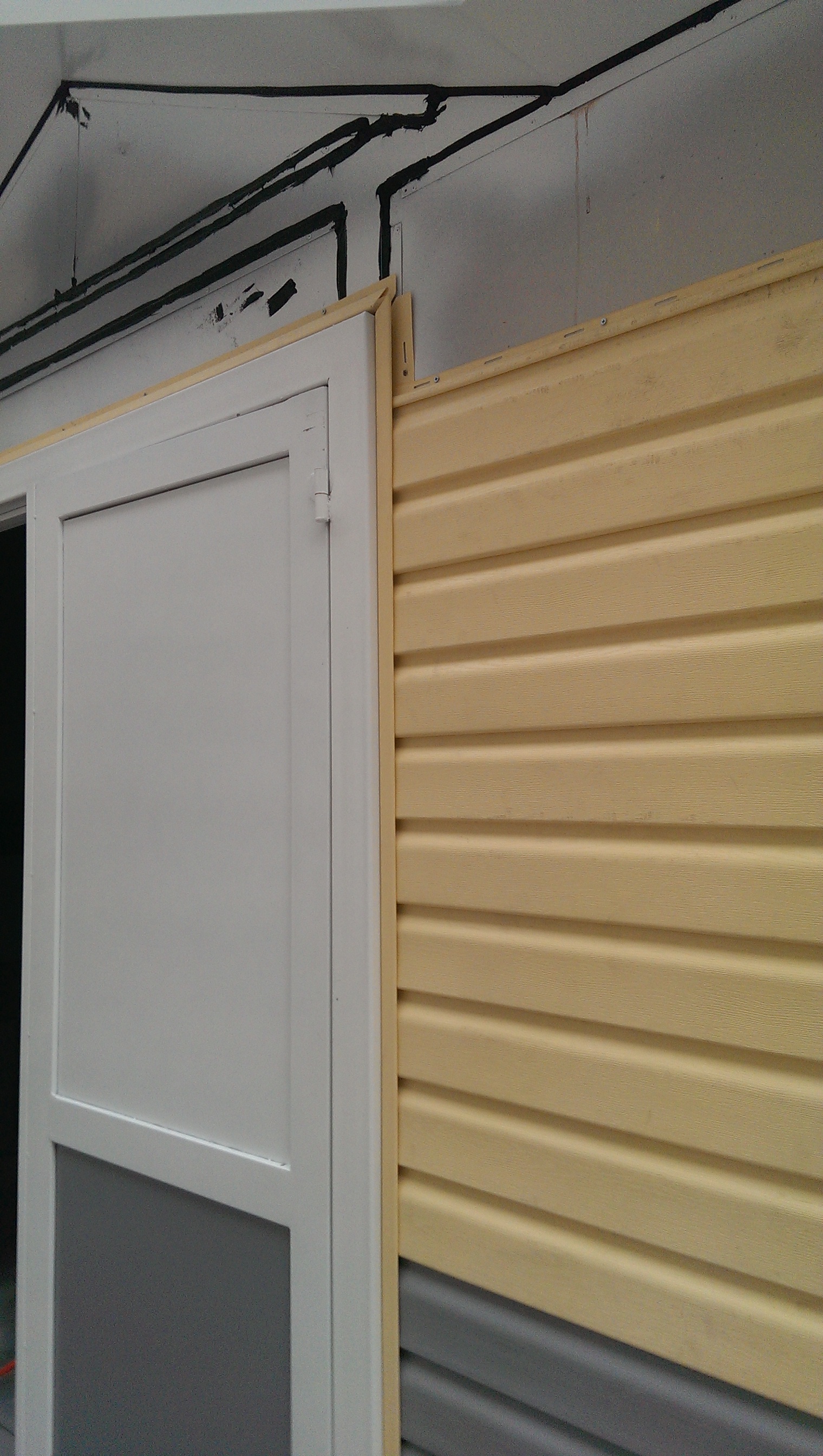 突出的立体效果,一劳永逸不用粉刷,也不用担心会剥落;自身材质较轻