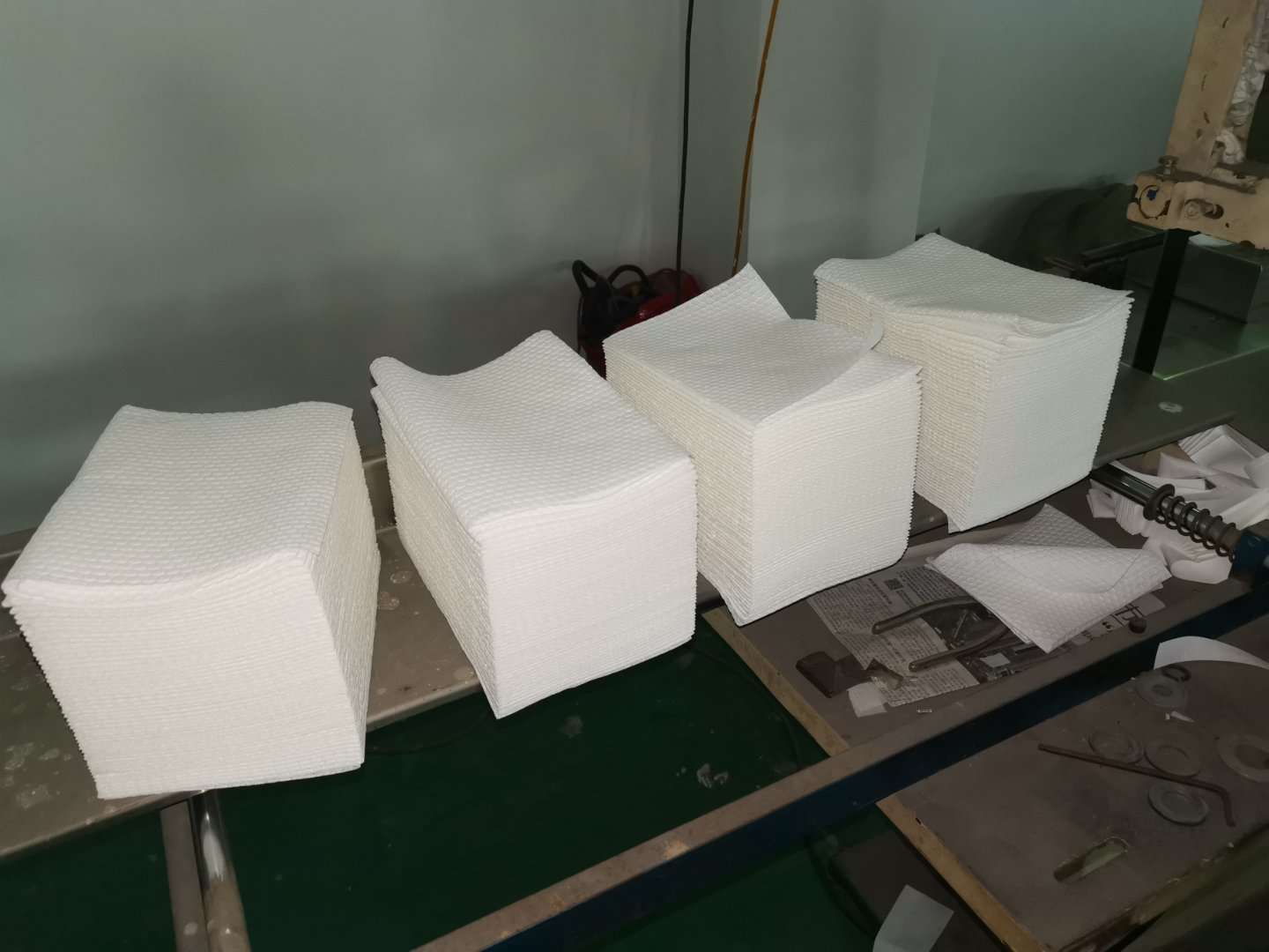 峻龙全自动抽取式棉柔巾生产线加工设备一次性洗脸巾擦脸巾洁面巾设备