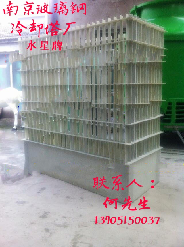 南京玻璃钢  厂家订制 玻璃钢花盆 玻璃钢花篮 艺术装置