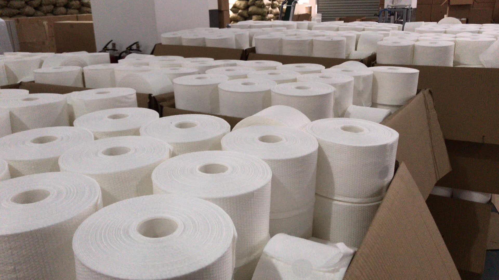 美容院洗脸巾加工设备 一次性洗脸巾大卷机 棉柔巾洁面巾加工设备