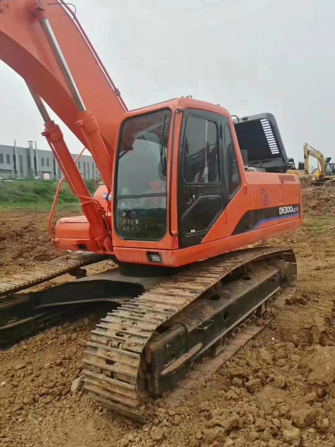 挖掘机-南京市浦口区全满成工程机械销售部