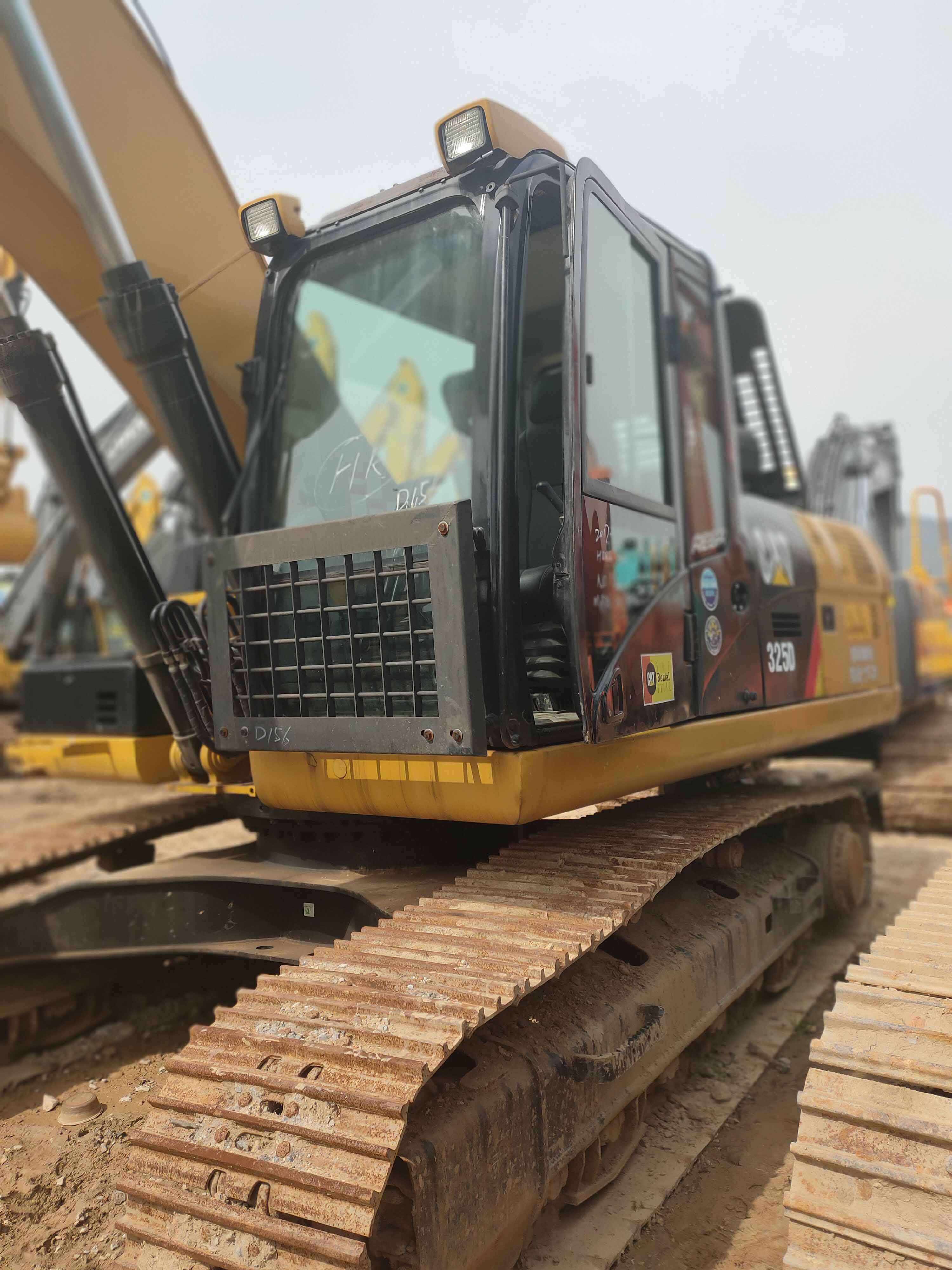 卡特彼勒325d挖掘机低价出售厂家直销原版原漆