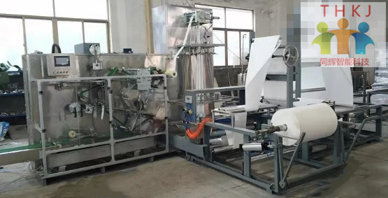 浙江温州同辉机械生产一次性床单浴巾折叠机、医用床单机。