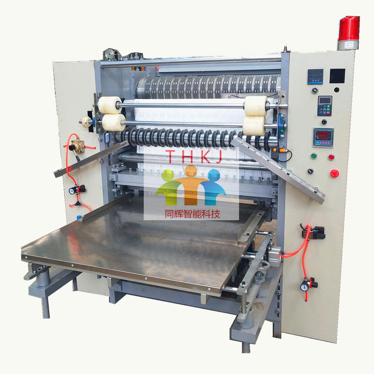 浙江湖州同辉机械专业生产单片卸妆棉机。