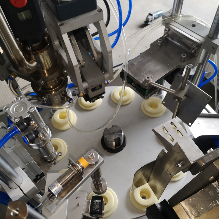 th-30半自动热风枪内热软管灌装封尾机