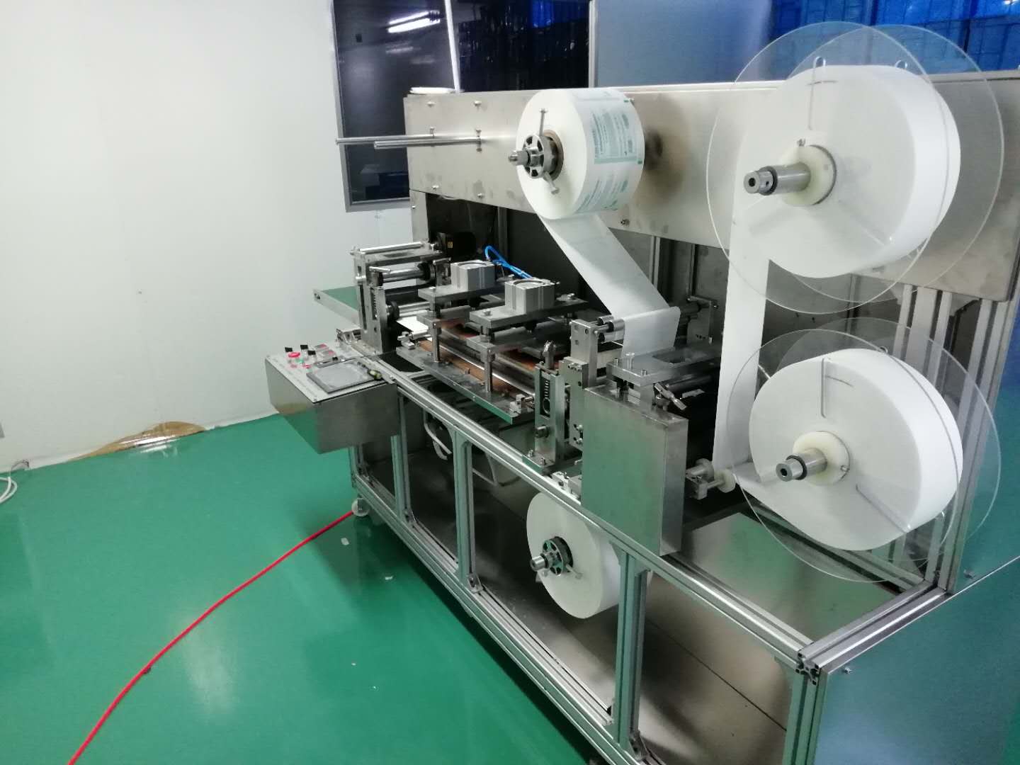 全自动敷料贴包装机 四面封口包装机