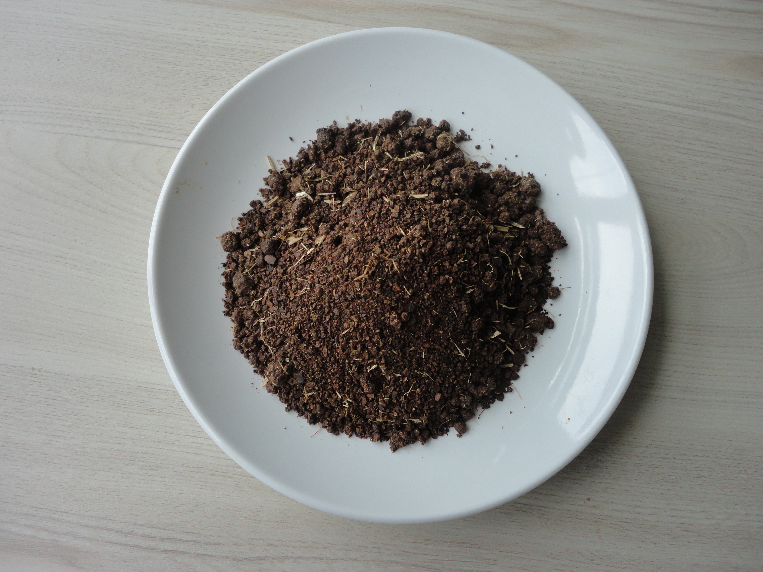 茶粕 可用作虾蟹养殖清塘剂、有机肥料、杀虫剂、农药助剂和饲料添加剂 工厂直销