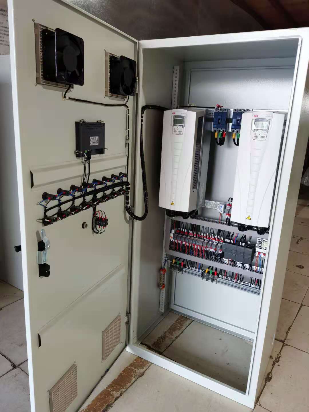 江苏abb变频器智能控制柜变频柜厂家定制金陵奇峰