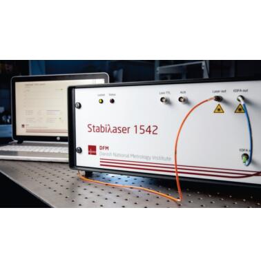 Stabiλaser 乙炔稳频窄线宽激光器  光梳参考校准光源 光梳参考源  双光梳光谱学  激光冷却  长度计量  量子信息  通讯应用  光学腔的参考源