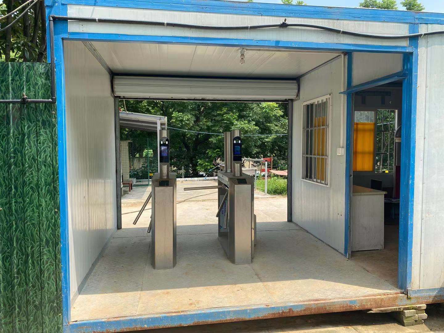 闸机出入口机-南京埃里克智能科技有限公司