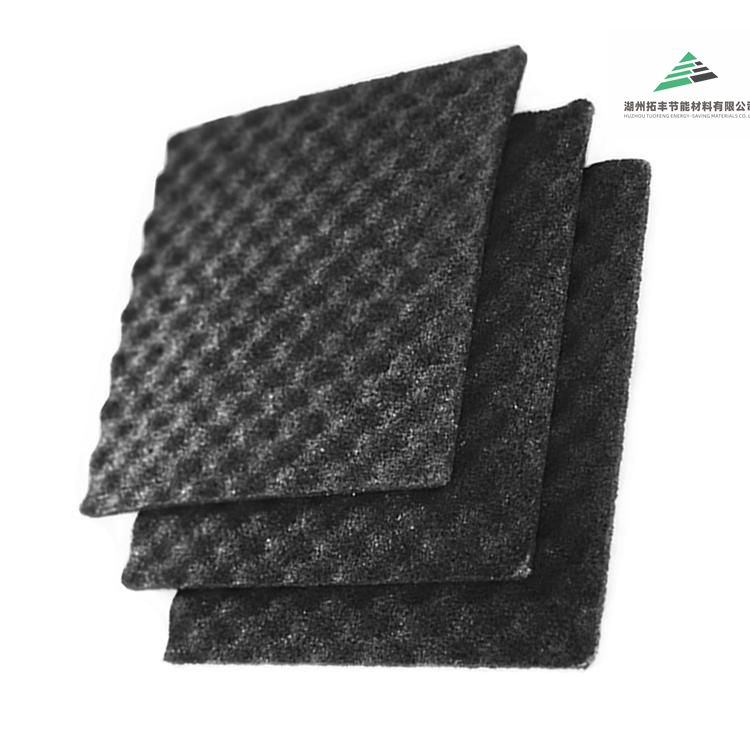 单面凹发泡橡胶减震垫板是一种建筑减振隔音产品,采用天然橡胶,具有