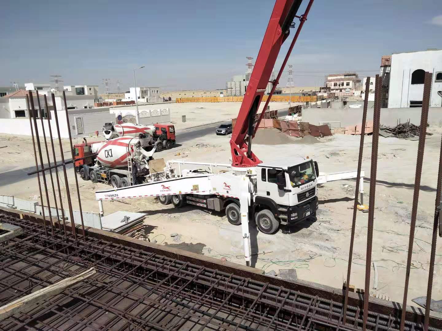 信瑞重工49米混凝土泵车 高层建筑浇筑施工49米一体式天泵 效率高
