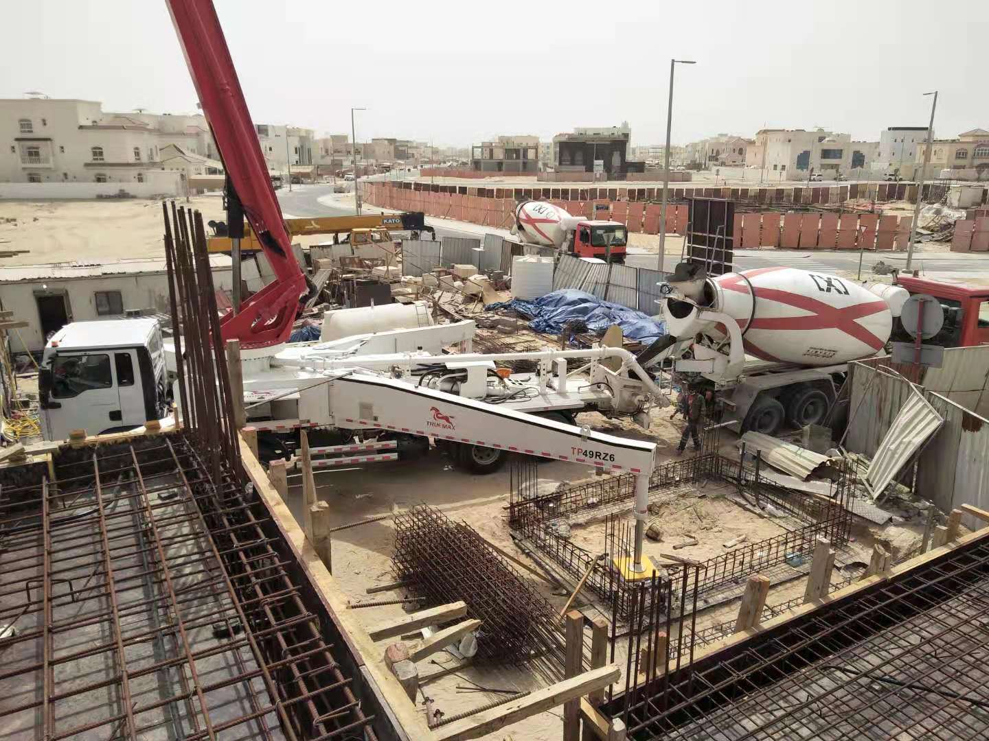 全新信瑞重工49米混凝土泵车 重汽汕德卡37米两桥输送天泵 可考察
