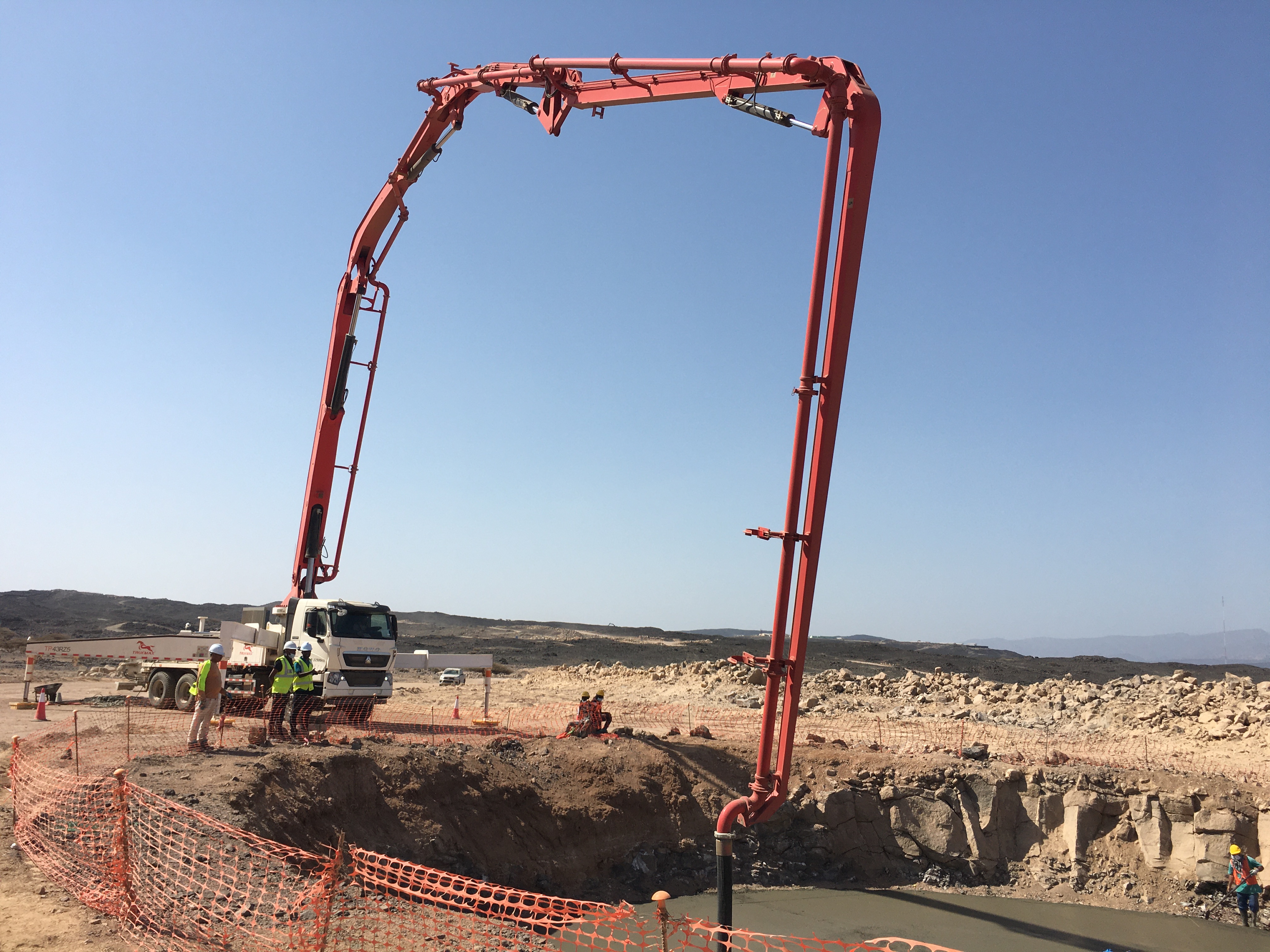 信瑞重工全新43米混凝土泵车 大方量建筑浇筑施工输送天泵 底盘可选