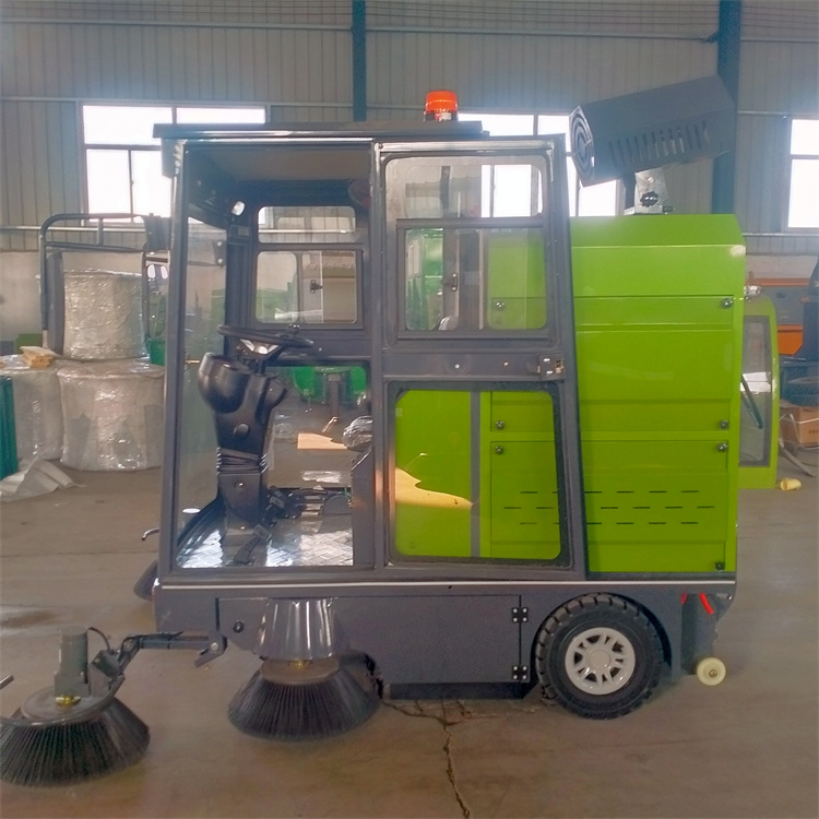 驾驶式电动三轮扫地车山东生产厂家销售价格