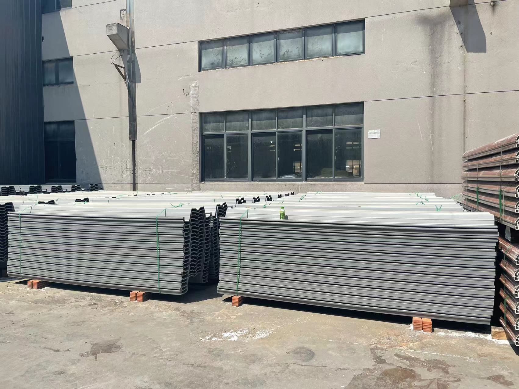 高分子复合材料生态仿木桩