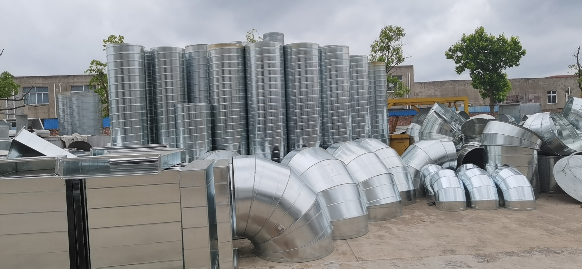 厨房排烟管批量加工制作定 镀锌烟管批发厂家 铁皮烟筒批发