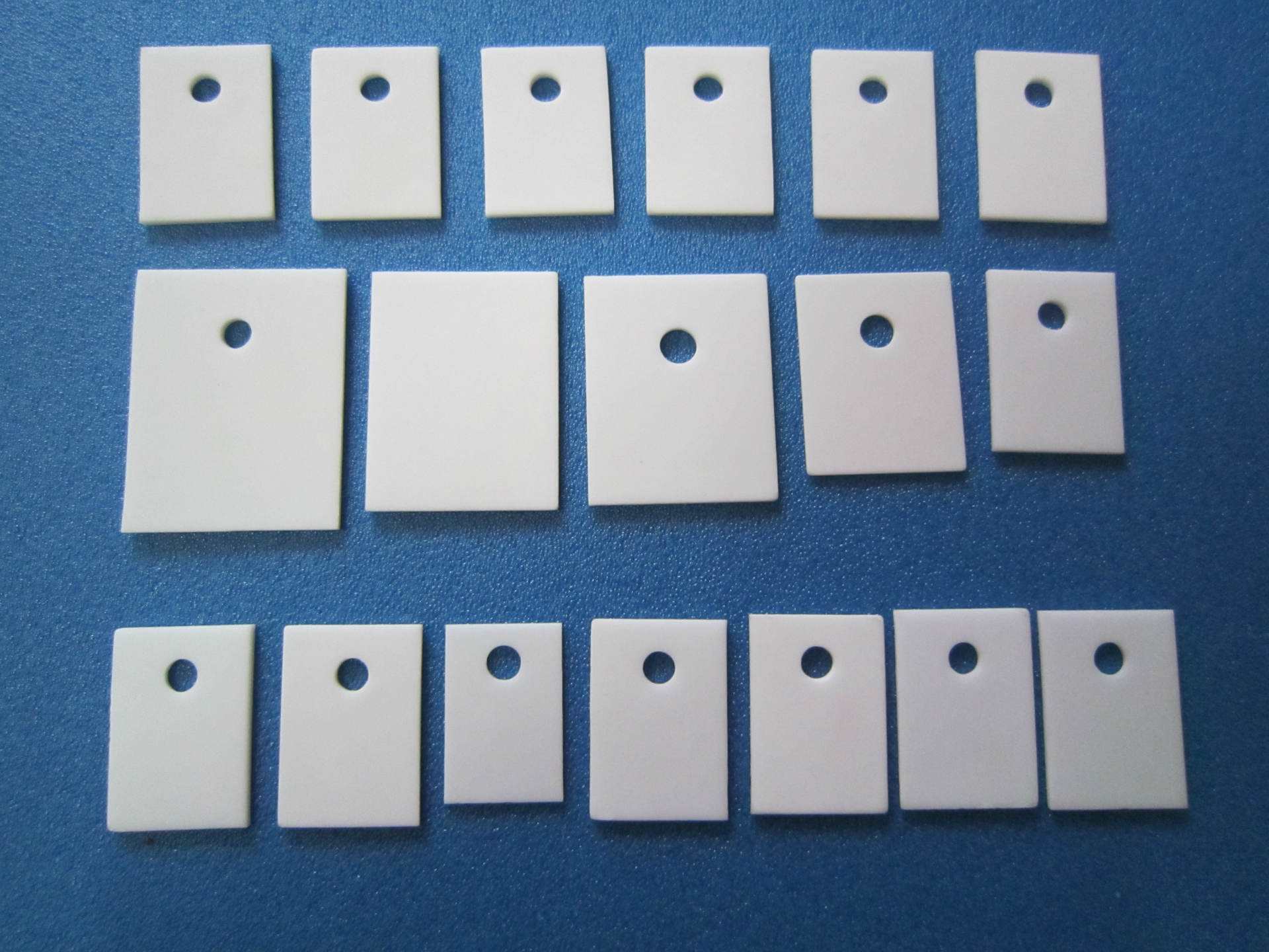 定制陶瓷基片 陶瓷基板 氧化铝陶瓷基片全新报价