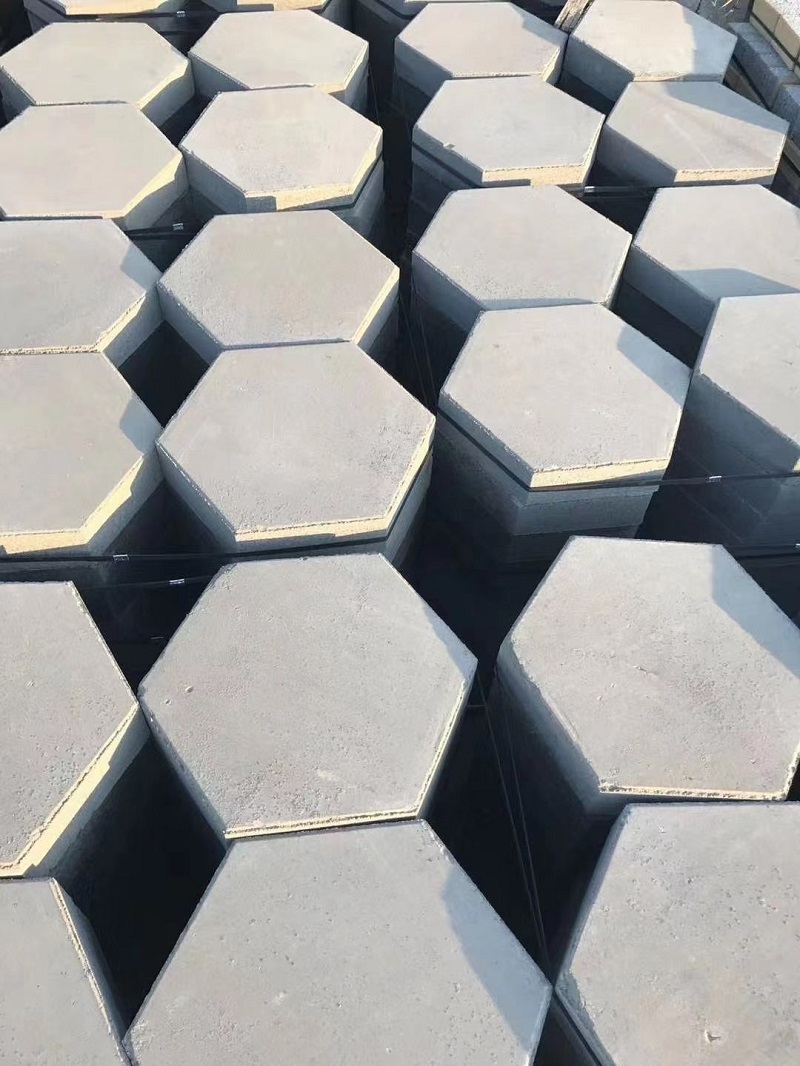 南京水泥实心砖混凝土空心砖护坡砖定制 水泥六角护坡砖厂家