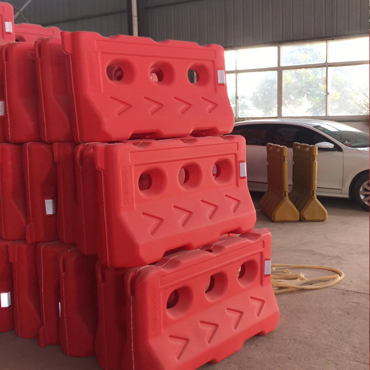 供应龙路仕交通设施_水马生产厂家_手提水马_三孔水