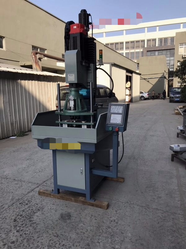 双伺服钻攻一体机